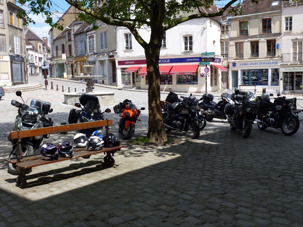 tours moto suisse